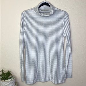Loft Gray and White Turtleneck Women's Size Small